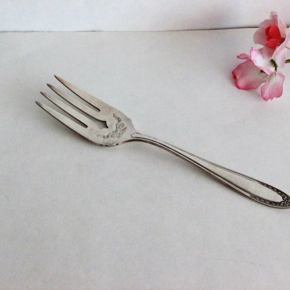 Antique Serving Fork Silverplate Oneida Bridal Wreath 1915 Vintage Cottagecore - Picture 2 of 8